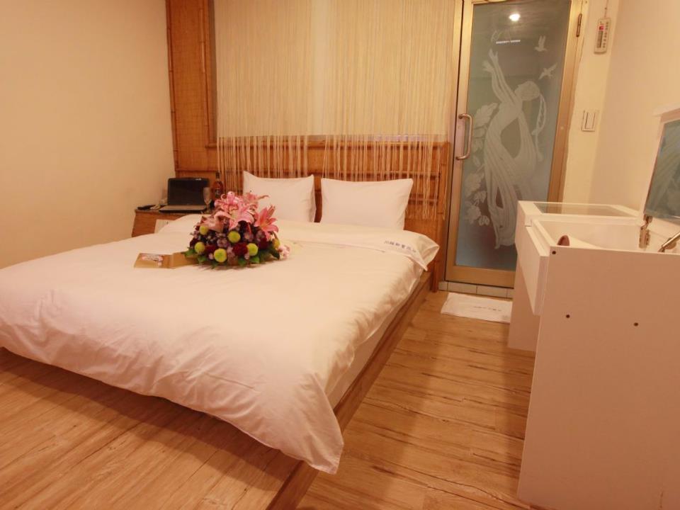 合悅都會商旅 Heyue Hotel Hsichu-stad Buitenkant foto