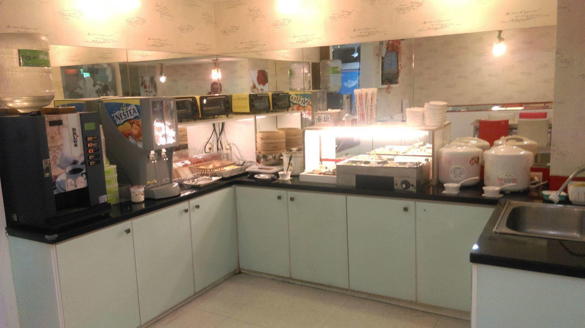 合悅都會商旅 Heyue Hotel Hsichu-stad Buitenkant foto