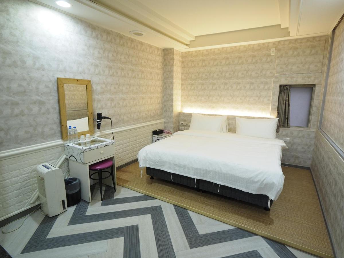 合悅都會商旅 Heyue Hotel Hsichu-stad Buitenkant foto