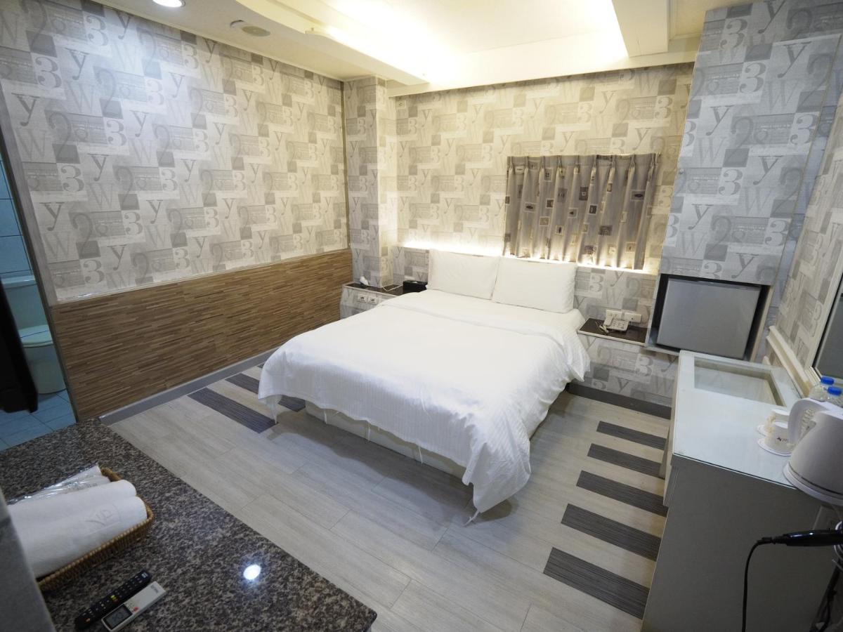 合悅都會商旅 Heyue Hotel Hsichu-stad Buitenkant foto