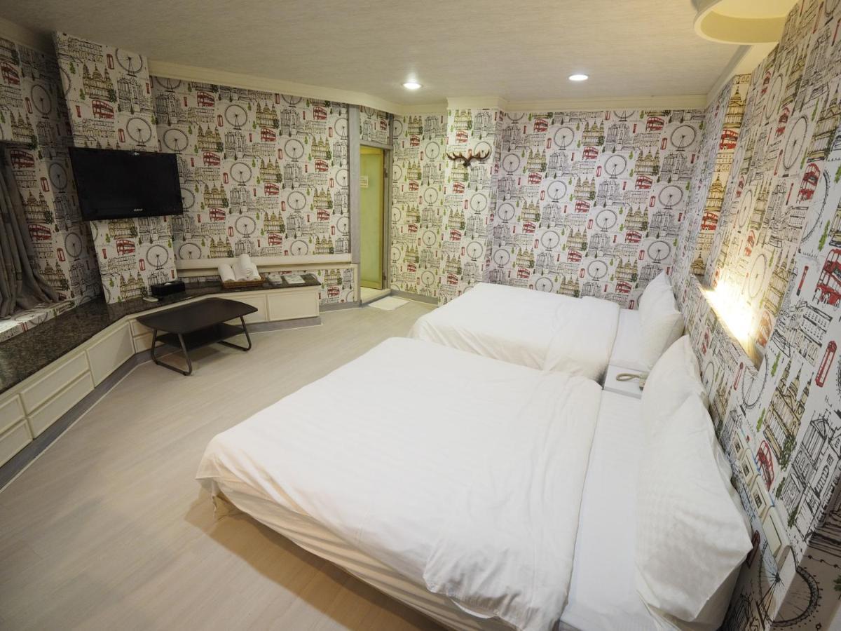 合悅都會商旅 Heyue Hotel Hsichu-stad Buitenkant foto