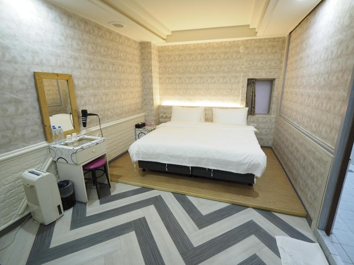 合悅都會商旅 Heyue Hotel Hsichu-stad Buitenkant foto