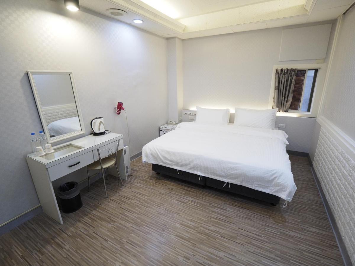 合悅都會商旅 Heyue Hotel Hsichu-stad Buitenkant foto